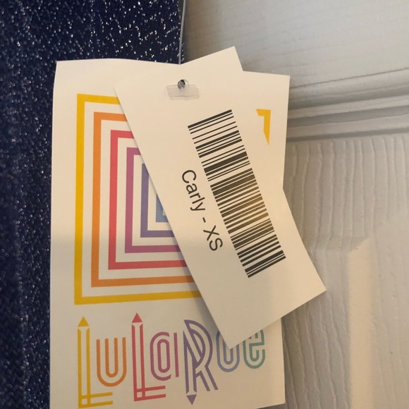 Lularoe Elegant Collection Carly - Picture 4 of 4
